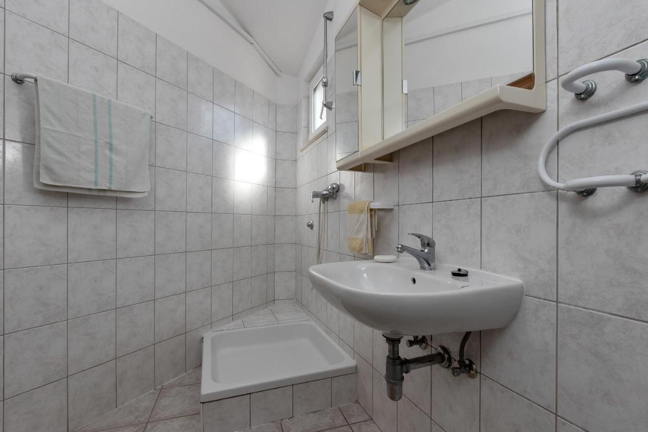 Apartments Tihomir Musac أوميس المظهر الخارجي الصورة