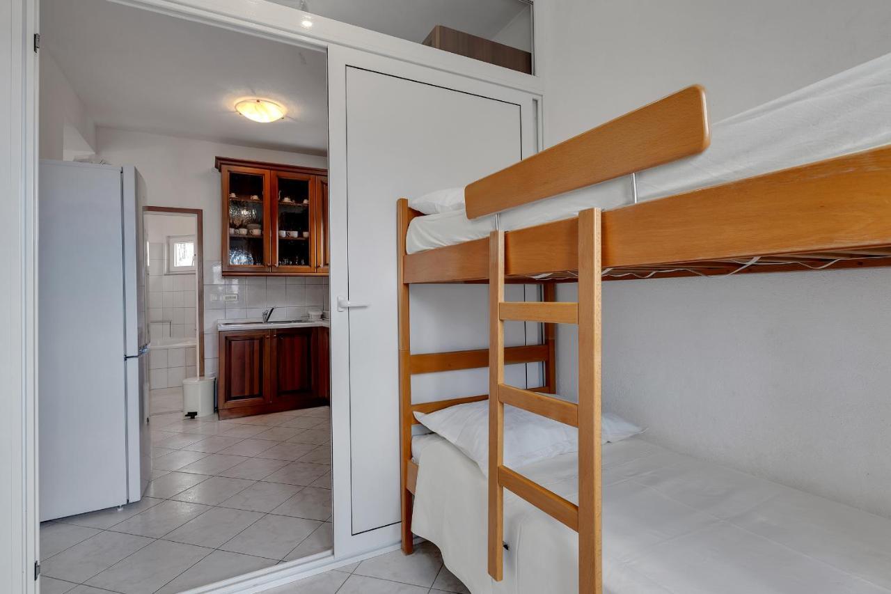 Apartments Tihomir Musac أوميس المظهر الخارجي الصورة