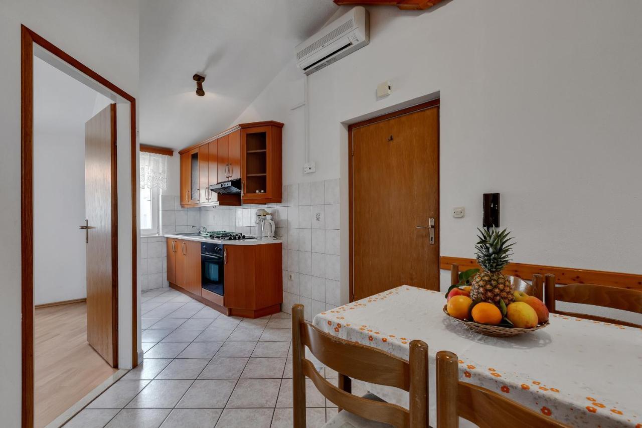Apartments Tihomir Musac أوميس المظهر الخارجي الصورة